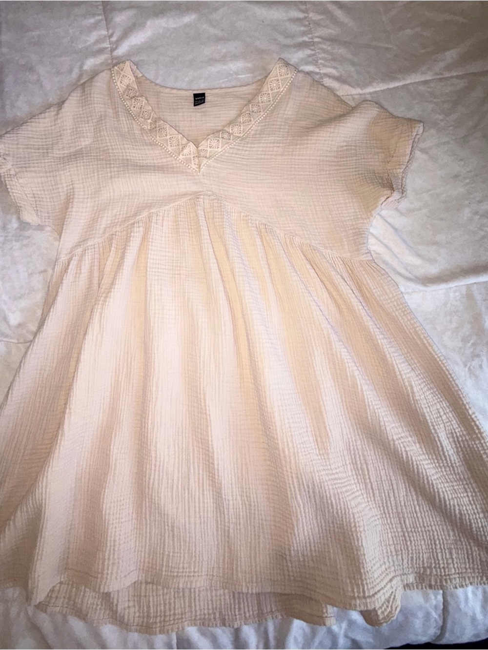 Women’s Cream Gauze V-Neck Dress with Lace Trim L